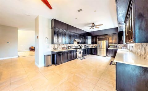 GourmetKitchen FullView