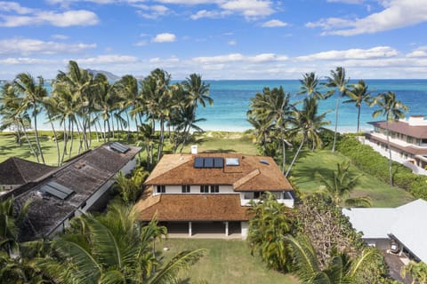 This gorgeous beachfront property is perfect for your Hawaiian getaway.