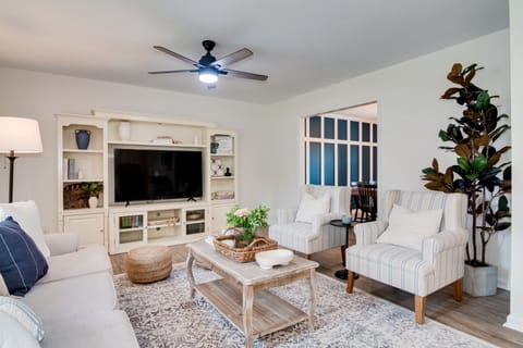 Spacious living room.