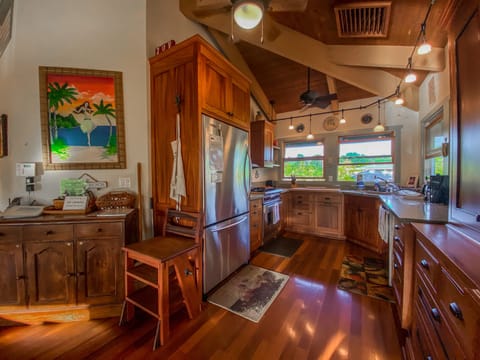 9c9dacff-1f51-4917-86e8-7f2aaf775bc0