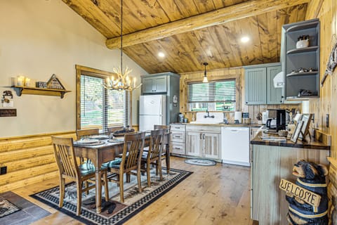 Dining Area | Dishware & Flatware Provided | Kitchen | Equipped w/ Cooking Basic