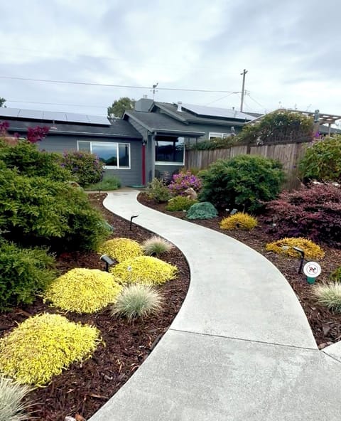 "Clean, perfectly provisioned, great location." - Guests, Keith & Judy