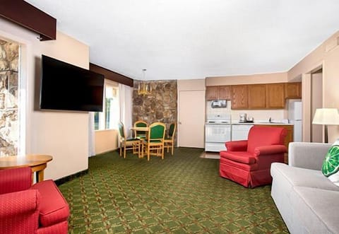 Gather together with roomy seating and convenient in-suite dining.