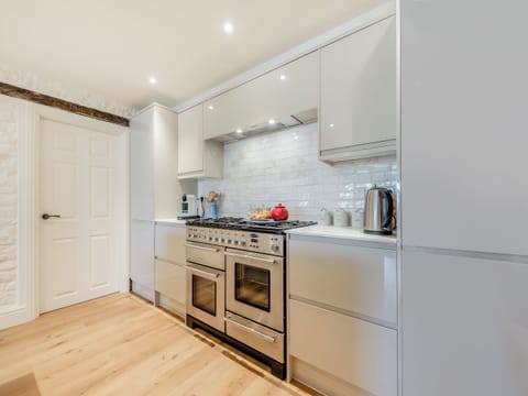 Kitchen | The Anchorage, Pembroke