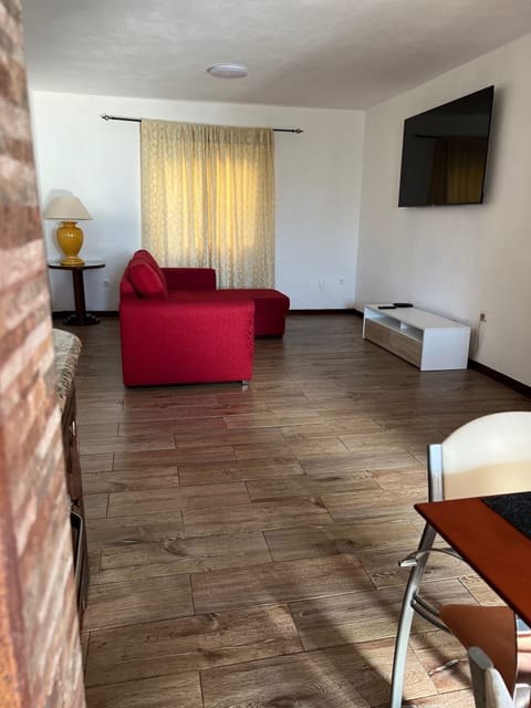 Sala de estar, com sofá cama