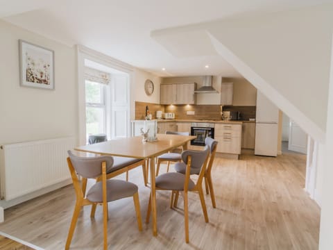 Dining Area | Dalnaglar Cottage - Dalnaglar Castle and Cottages, Glenshee, Cairngorms