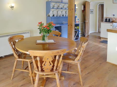 Kitchen/diner | Waxway Farm Cottages - Bats Cottage, Ottery St Mary