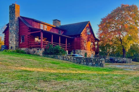 Ruckersville Vacation Rental | 3BR | 2.5BA | 3,200 Sq Ft | Stairs Required