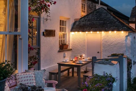 A perfect setting for evening dining
