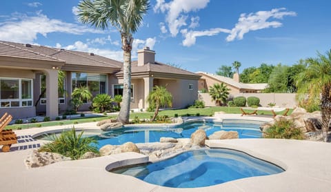 Amazing resort style pool & spa!