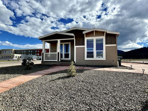 Williams Arizona Vacation Rental - New Home with plenty of parking