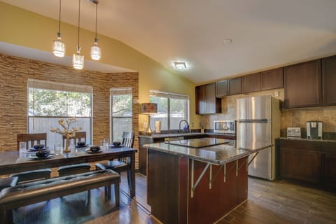 San Antonio Vacation Rental | 5BR | 2.5BA | Steps to Enter | 2,400 Sq Ft