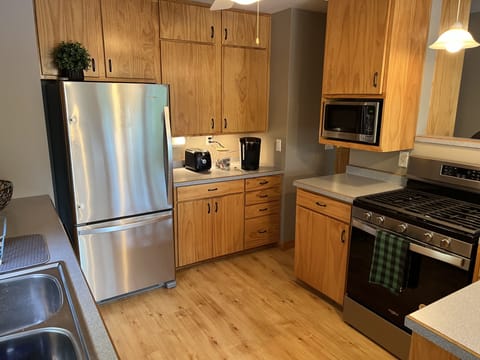 Fully equipped kitchen includes Keurig, ice maker and dishwasher to name a few.