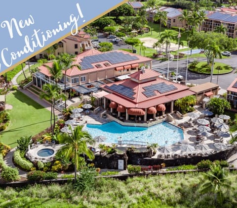 Kona Coast Resorts main pool and restaurant