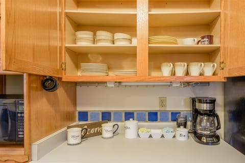 Place settings for 8