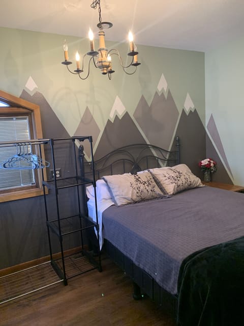 2nd BDRM Small but will work for 2  Queen Bed