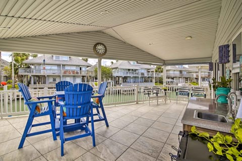 Port Isabel Vacation Rental | 2BR | 2BA | Step-Free Access | 875 Sq Ft