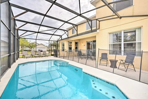Kissimmee Vacation Rental | 7BR | 4.5BA | Step-Free Access | 2,646 Sq Ft
