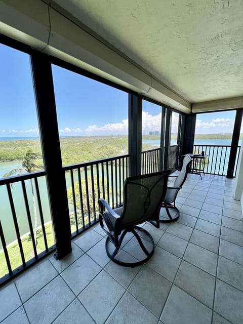 Two-side balcony view 