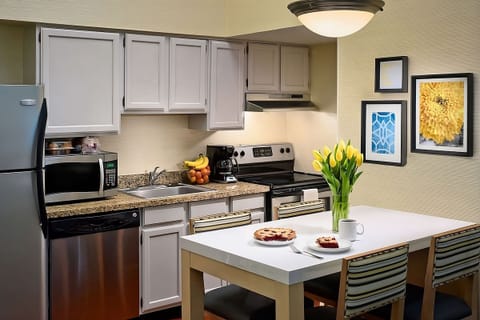 Kitchen. Exact unit will be assigned upon arrival. Views, colors, and decor may vary.