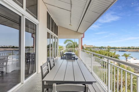 Outdoor dining for at least 12