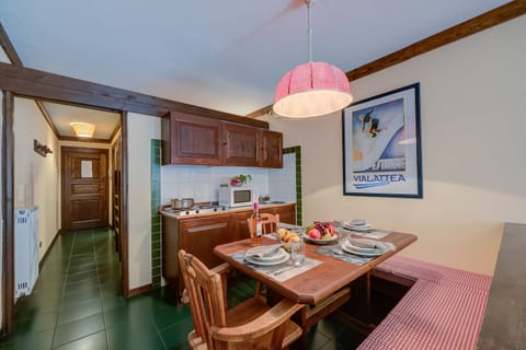 Kitchen and dining area