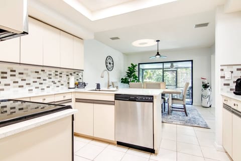 Kitchen area with lots of counter space for cooking with family & friends!