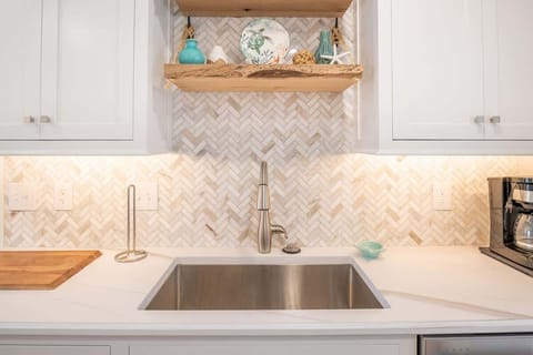 Level 2-Kitchen with Custom Tile