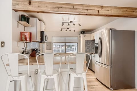 The kitchen comes complete with every essential you`ll need for your stay!