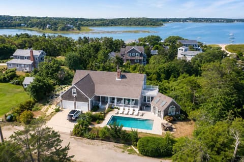The choice is yours, beach or pool