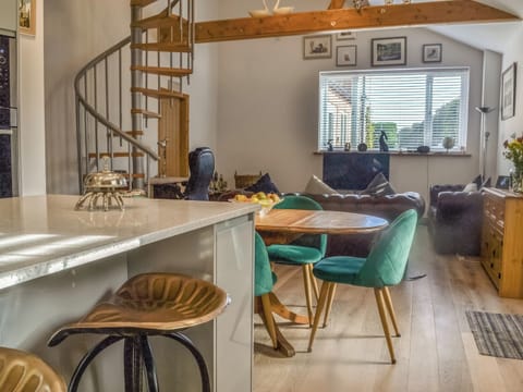 Open plan living space | Primrose Cottage - Cox&rsquo;s Cottages, Cromer