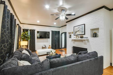 Greenwood Vacation Rental | 2BR | 1BA | 1,900 Sq Ft | 3 Steps to Access