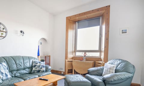 Living Room / Lounge