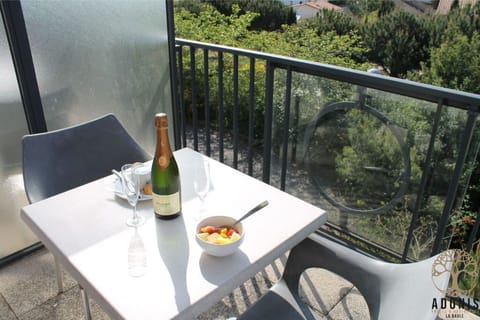 Let the warmth and beauty of nature rejuvenate you.