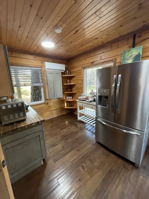 Just the right size kitchen.