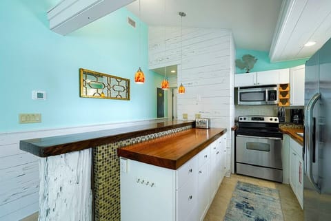 Gulf Escape - Inlet Beach - Kitchen
