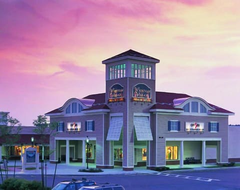 Browse popular outlet shopping close by for an easy day out.