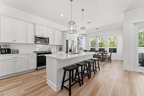 Kitchen and dining area 