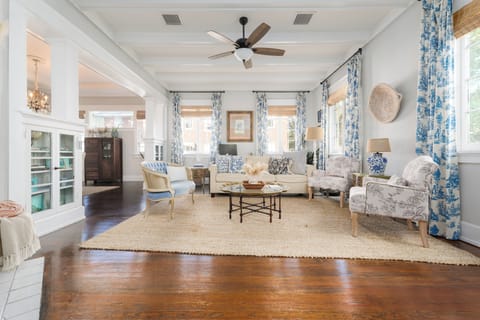 Spacious living room, great for game or movie night! Large selection of games.