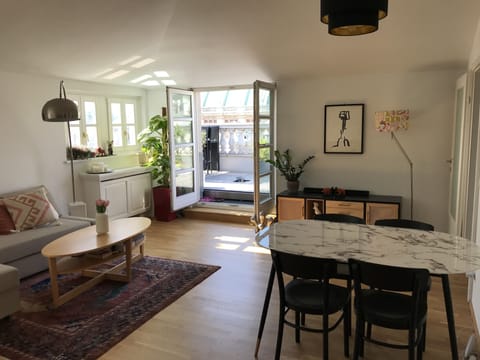 Living and dining area