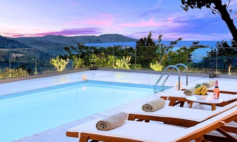 Pool. Villa Barozziana | HotelPraxis Group