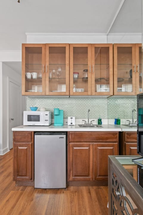 PalmBeachHotel#2036(11)