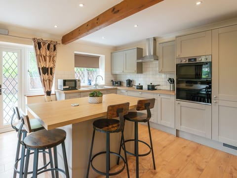 Kitchen area | Riverside Cottage - Bridge Cottage and Apartments, Brandon