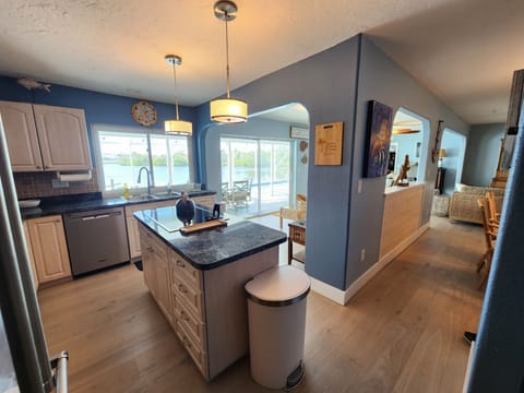 Fully appointed kitchen with stovetop (oven in garage) enjoy dinner in!