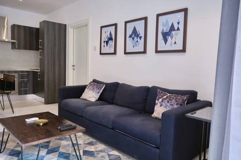 Living Room Pic- 1