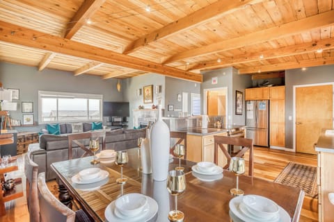 The Rock Inn Yacht-104