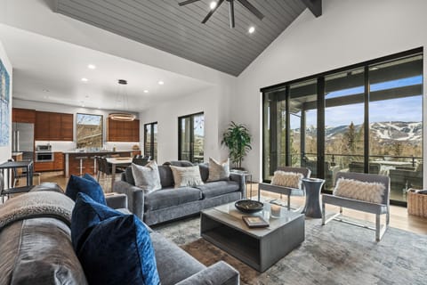 Great Room │ Contemporary Oversized Sliding Glass Doors Offer Incredible Views