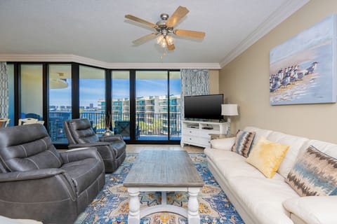 Phoenix on the Bay 1429, Orange Beach, Alabama, bay view, 2 bedroom condominium on the 4th floor