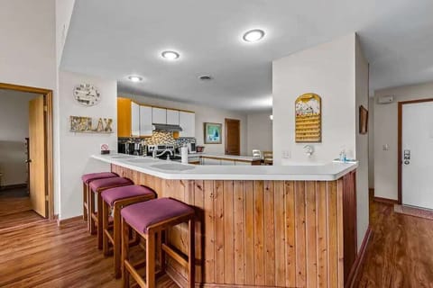 Reed's Retreat's fully equipped kitchen