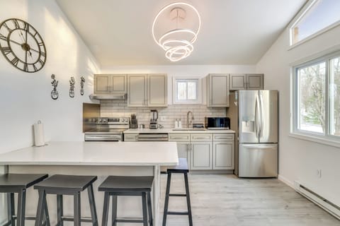 Kitchen | 2nd Floor | Cooking Basics | Dishware & Flatware